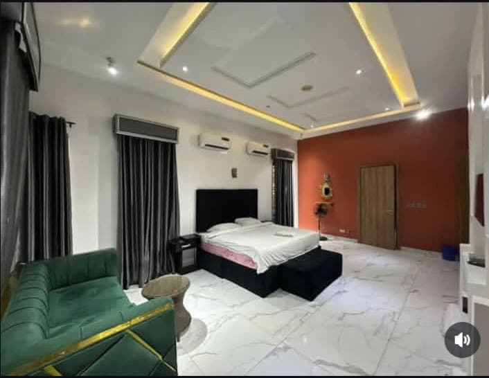 Main property image