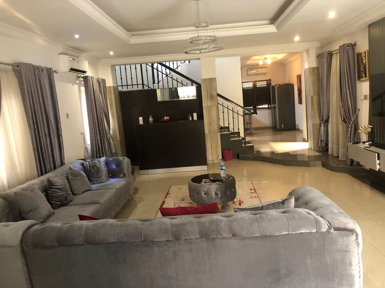 Modern 4 bedroom Apartment in Lekki. - Image 1